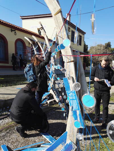 Acústicas Urbanas para 6 colunas sobre madeira e 702 relicários
Acústicas Urbanas para 6 colunas sobre madeira e 702 relicários